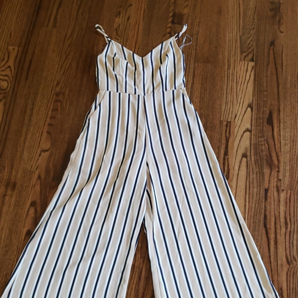 Trendy striped jumpsuit